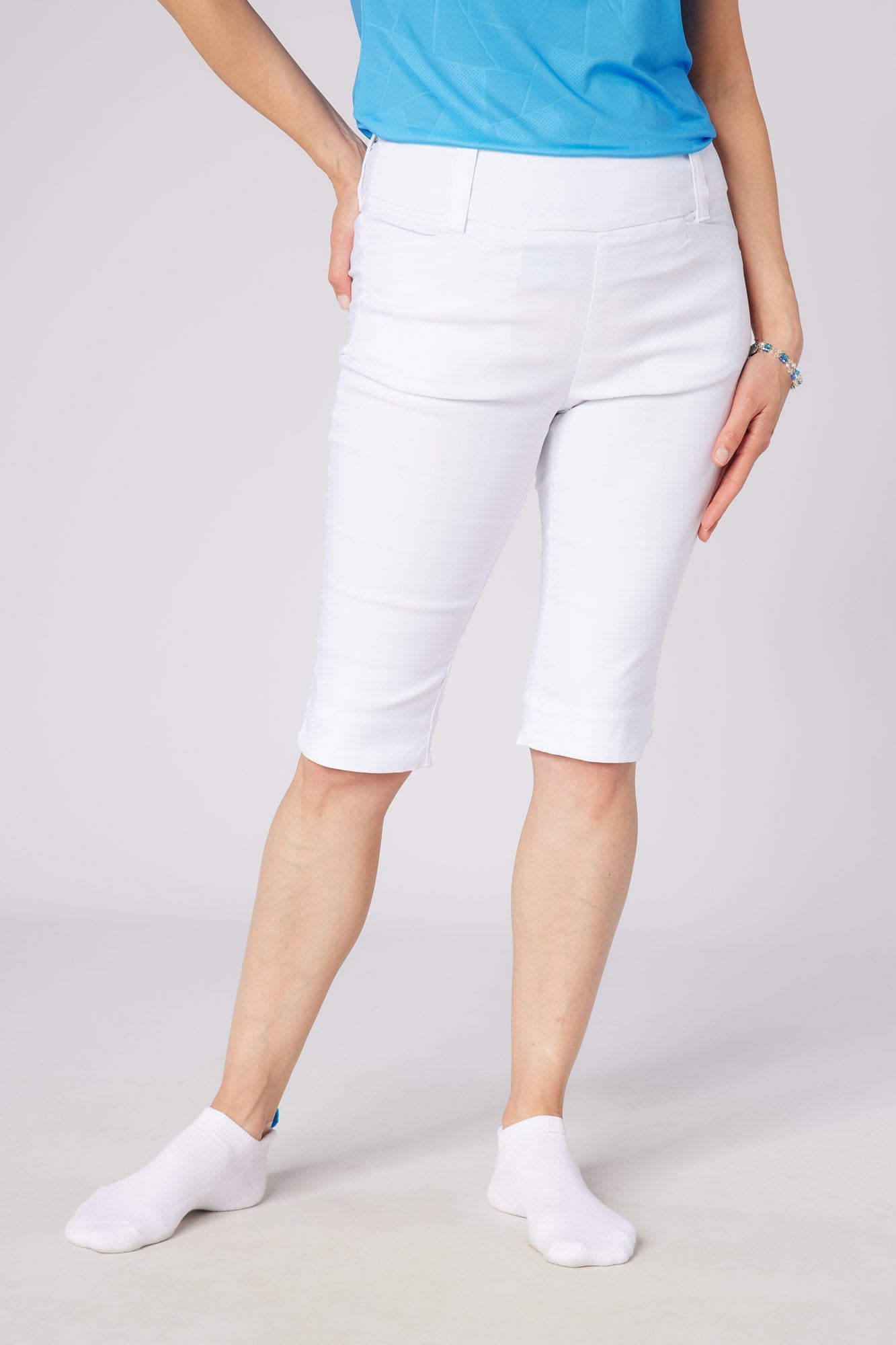 Core Pull On Short White